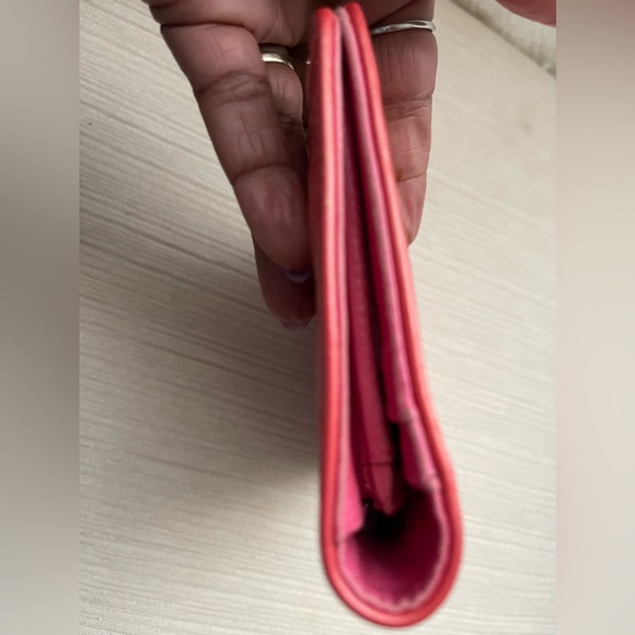 Authentic CHANEL Icon Bifold - Picture 8 of 12